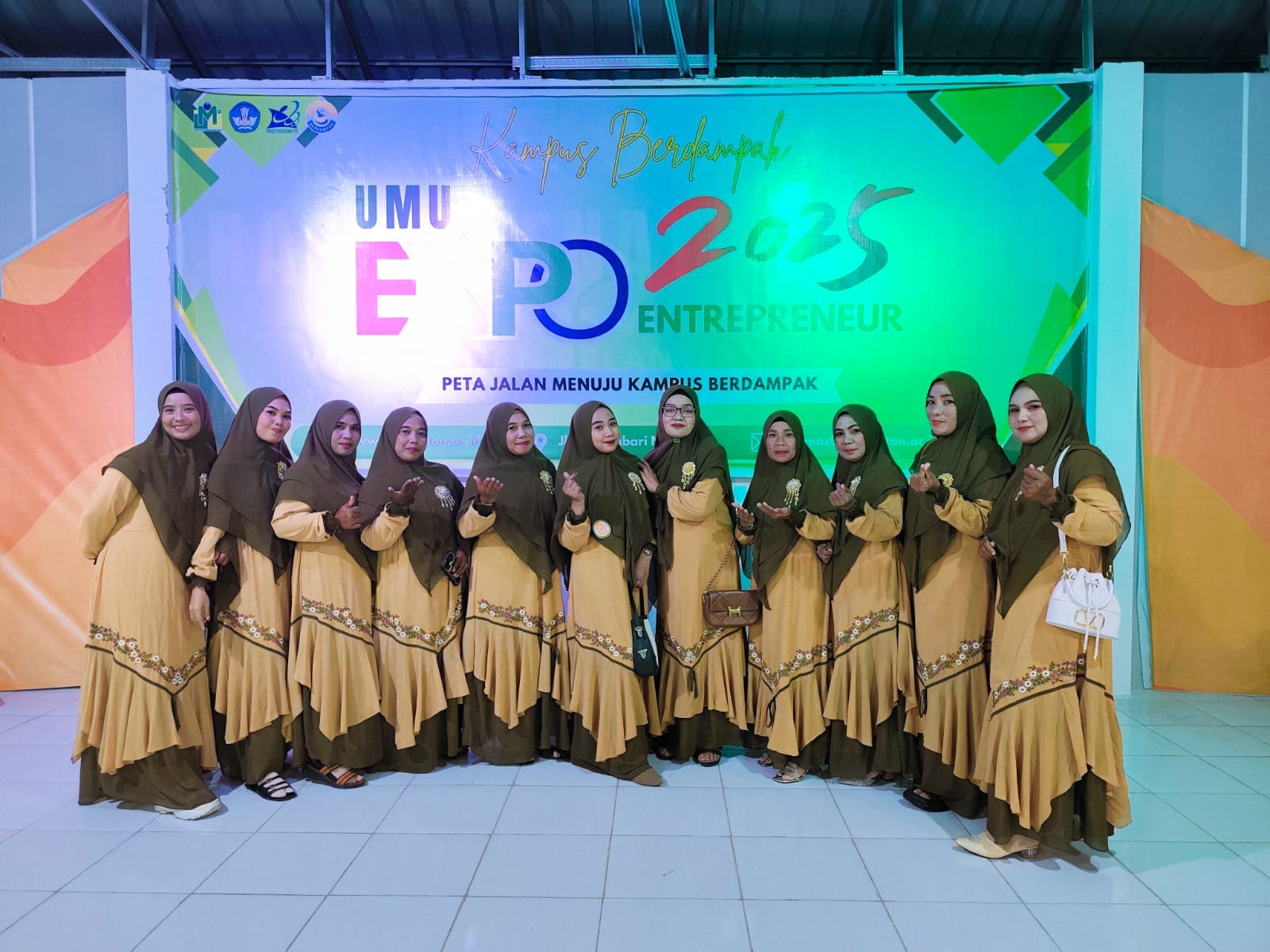 FESTIVAL MAHA KARYA SHOLAWAT UMU BUTON SEMARAKKAN UMU ENTREPRENEUR EXPO 2025