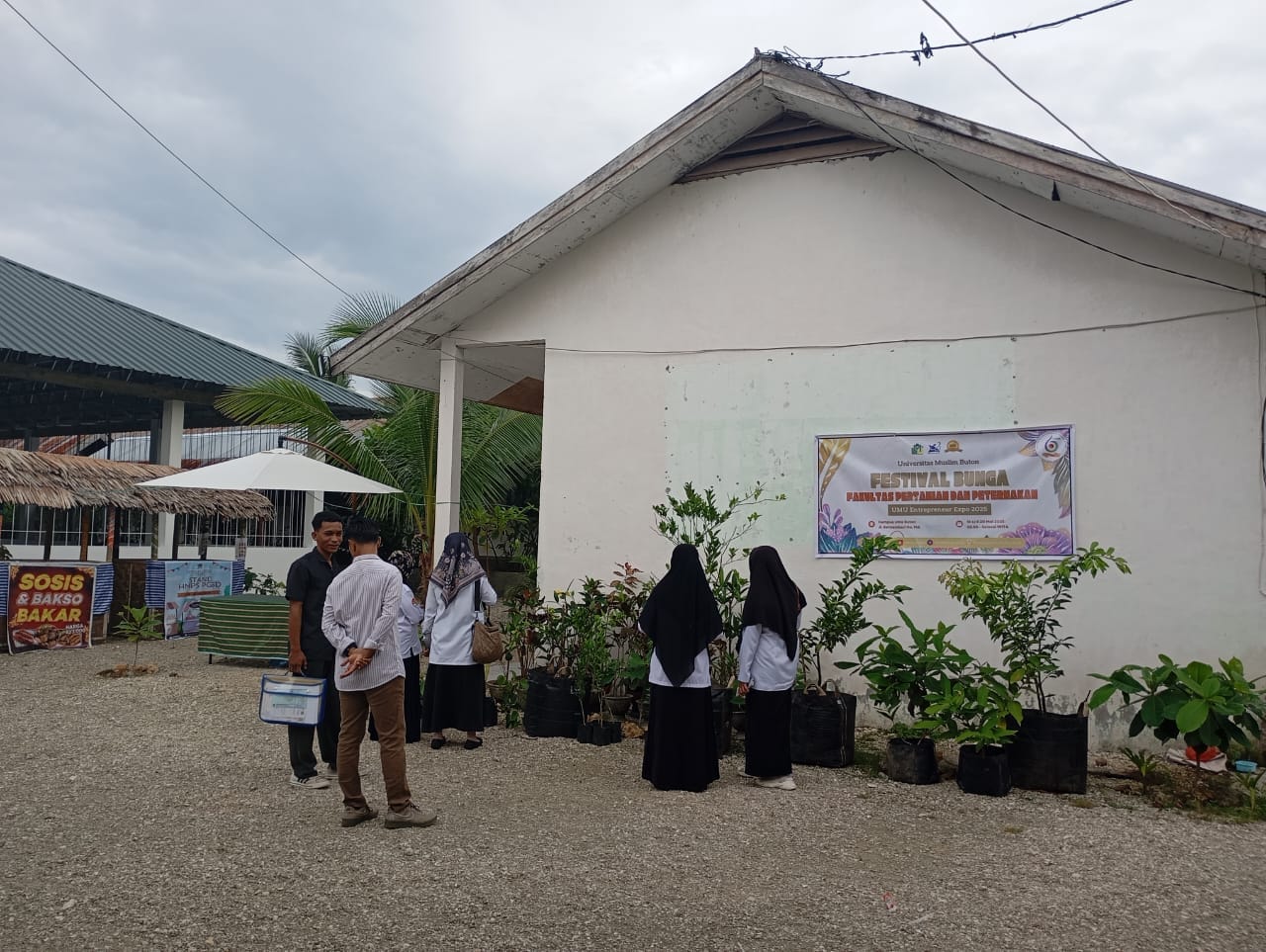 FESTIVAL BUNGA FAKULTAS PERTANIAN DAN PETERNAKAN UMU BUTON WARNAI UMU ENTREPRENEUR EXPO 2025