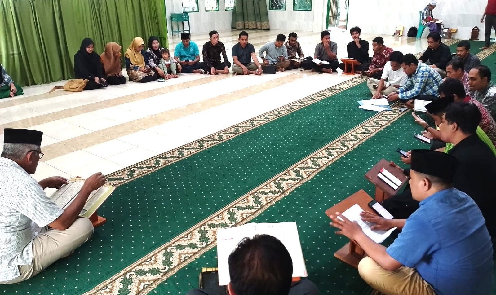 NGAJI RUTIN KAMIS SIANG,  MERANGKAI CITA-CITA DARI MASJID MASJID BAITUL HIKMAH UMU BUTON, 26 JUNI 2025