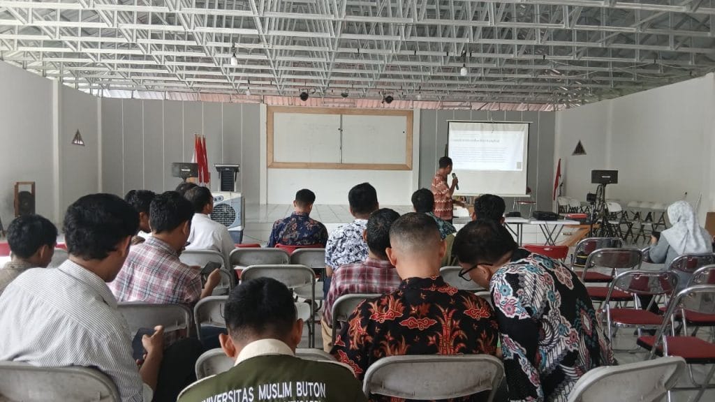 Universitas Muslim Buton Perkuat Kompetensi Global Pegawai melalui Program Level Up Tuesday, ETP Bahas Self-Introduction dan Professional Profile