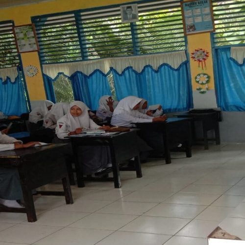 SOSIALISASI UMU BUTON  KE SMA SE KECAMATAN SIONTAPINA: MEMBANGUN JEMBATAN ANTARA PENDIDIKAN MENENGAH DAN TINGGI