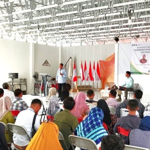 DISKUSI PUBLIK BERSAMA PROF. DR. MASIHU KAMALUDDIN DI UMU BUTON: “MENGGUGAT MASA DEPAN”