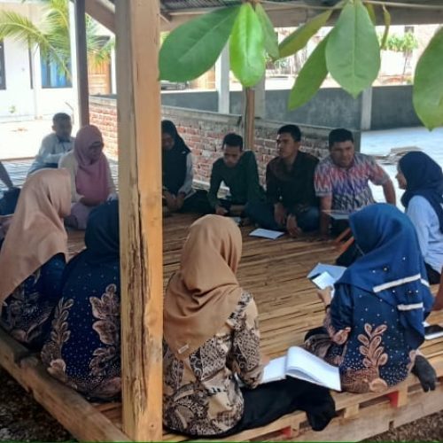 Pelaksanaan English Tutorial Program (ETP) untuk Pegawai Universitas Muslim Buton, Meningkatkan Kemampuan Berbahasa Inggris dengan Metode Interaktif