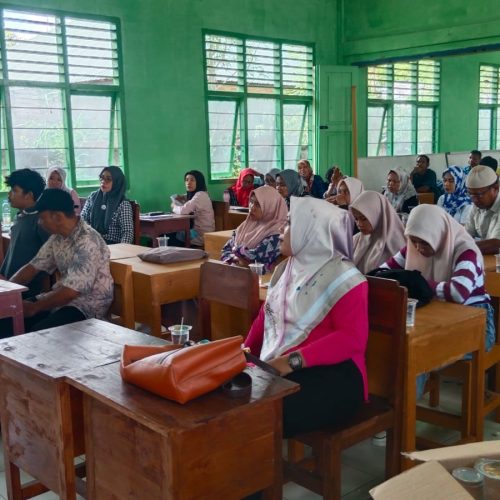Universitas Muslim Buton menyelenggarakan kuliah umum bertajuk ” Leadership Excellence in the Digital Era.”