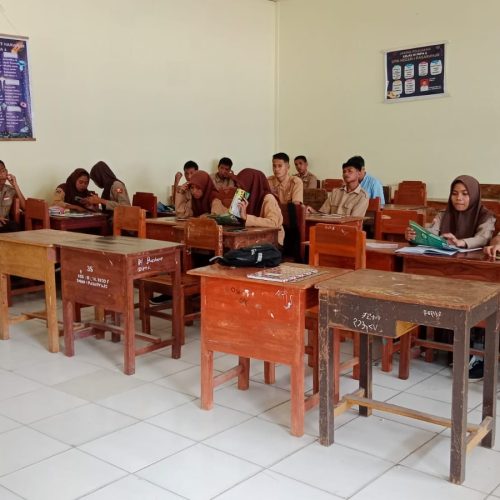 Universitas Muslim Buton (UMU Buton) Menyelenggarakan Program Promosi dan Marketing untuk Menjangkau Siswa Potensial di Sekolah Sekitar Kepton.