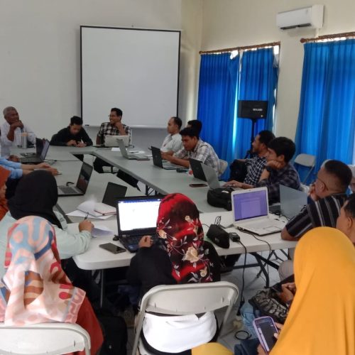 HASIL RAPAT KERJA PEMBAHASAN DAN PEMUTAKHIRAN KURIKULUM UNIVERSITAS MUSLIM BUTON (UMU BUTON)  Untuk Memenuhi Kebutuhan Dunia Kerja di Era VUCA dan Mengintegrasikan Pengembangan Soft Skill Mahasiswa