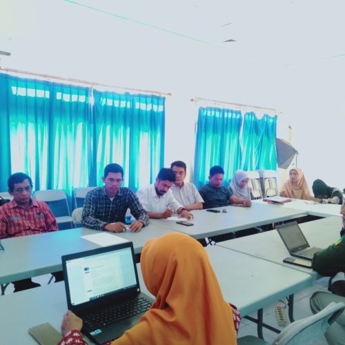 Rapat Pembahasan Peningkatan Kinerja Pegawai Universitas Muslim Buton