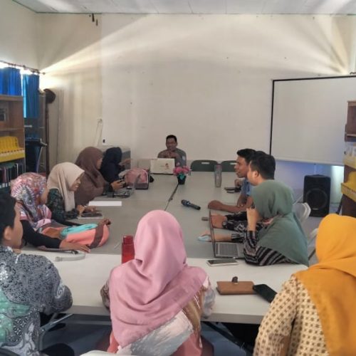 Hasil Rapat Koordinasi Lembaga Penjaminan Mutu UMU Buton Bersama Unit Penjaminan Mutu (UMU Buton Samakan Persepsi Evaluasi Proses dan Hasil Pembelajaran di Tingkat Fakultas dan Prodi)