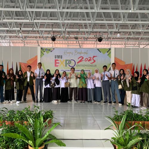 Lomba Esai “Mengapa Saya Layak Mendapatkan Program Beasiswa dari UMU Buton” Tampilkan Suara Autentik Calon Mahasiswa dalam Rangkaian UMU Entrepreneur Expo 2025